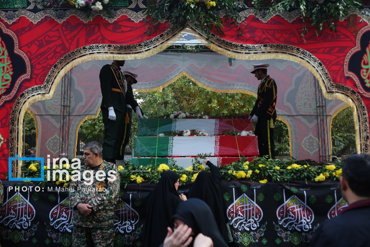 تشییع پیکر مطهر یکصد لاله‌ زهرایی در تهران