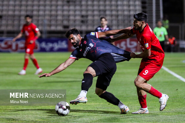 فاصله گرفتن استقلال با روزهای ناخوش/ جایگاه نامتعارف پرسپولیس در جدول!