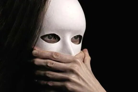 وقتی صدای سکوت بلندتر از فریاد است