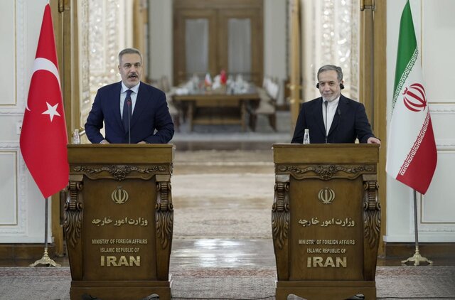 عراقچی: سرکنسولگری ایران در وان افتتاح می‌شود/ بزرگ‌ترین منبع تهدید برای سوریه، از ناحیه رژیم صهیونیستی است