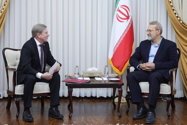 لاریجانی: تمامی اراضی واقع در مسیر کریدور شمال ـ جنوب به تملک دولت درخواهد آمد