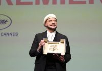 غافلگیری اشکبار جان تراولتا در کن غافلگیری اشکبار جان تراولتا در کن