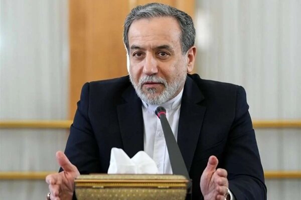 عراقچی: صادرکنندگان فرماندهان و سربازان خط مقدم جنگ اقتصادی هستند