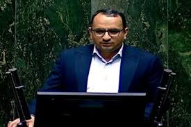 انتقاد از بازنشستگی اجباری ۴۰۰ استاد فرهنگیان؛ دولت فوراً پیگیری کند