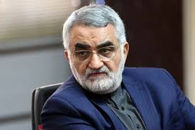 بروجردی: از حقوق قانونی ملت کوتاه نمی‌آییم/ مذاکره دیکته شده پذیرفتنی نیست
